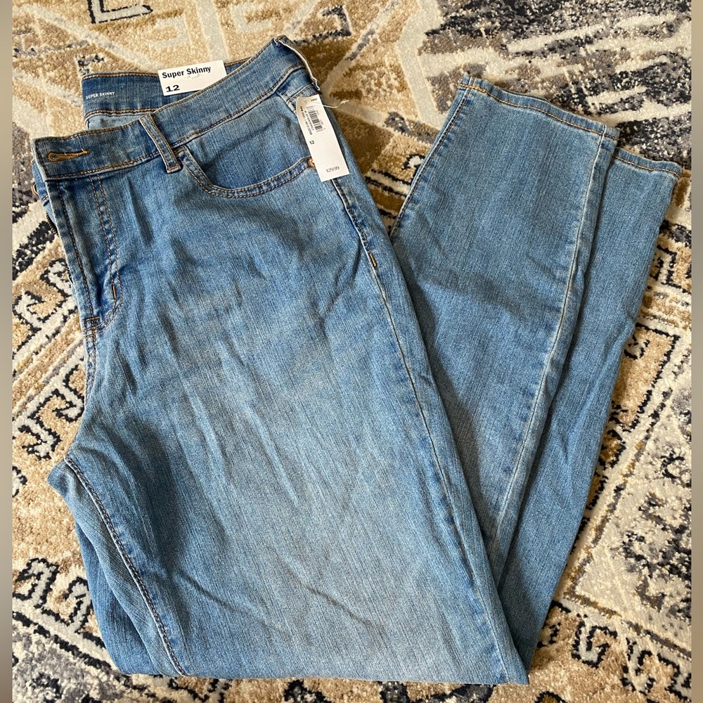 Old navy super skinny jeans.